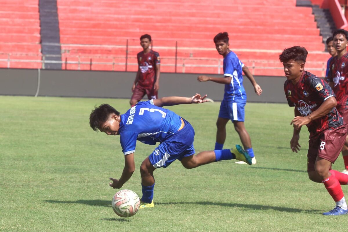 Gaung Putra FC vs Gumarang FKNB di Liga 4 Sumbar 2025/26. (Foto: Ingatlah.com)